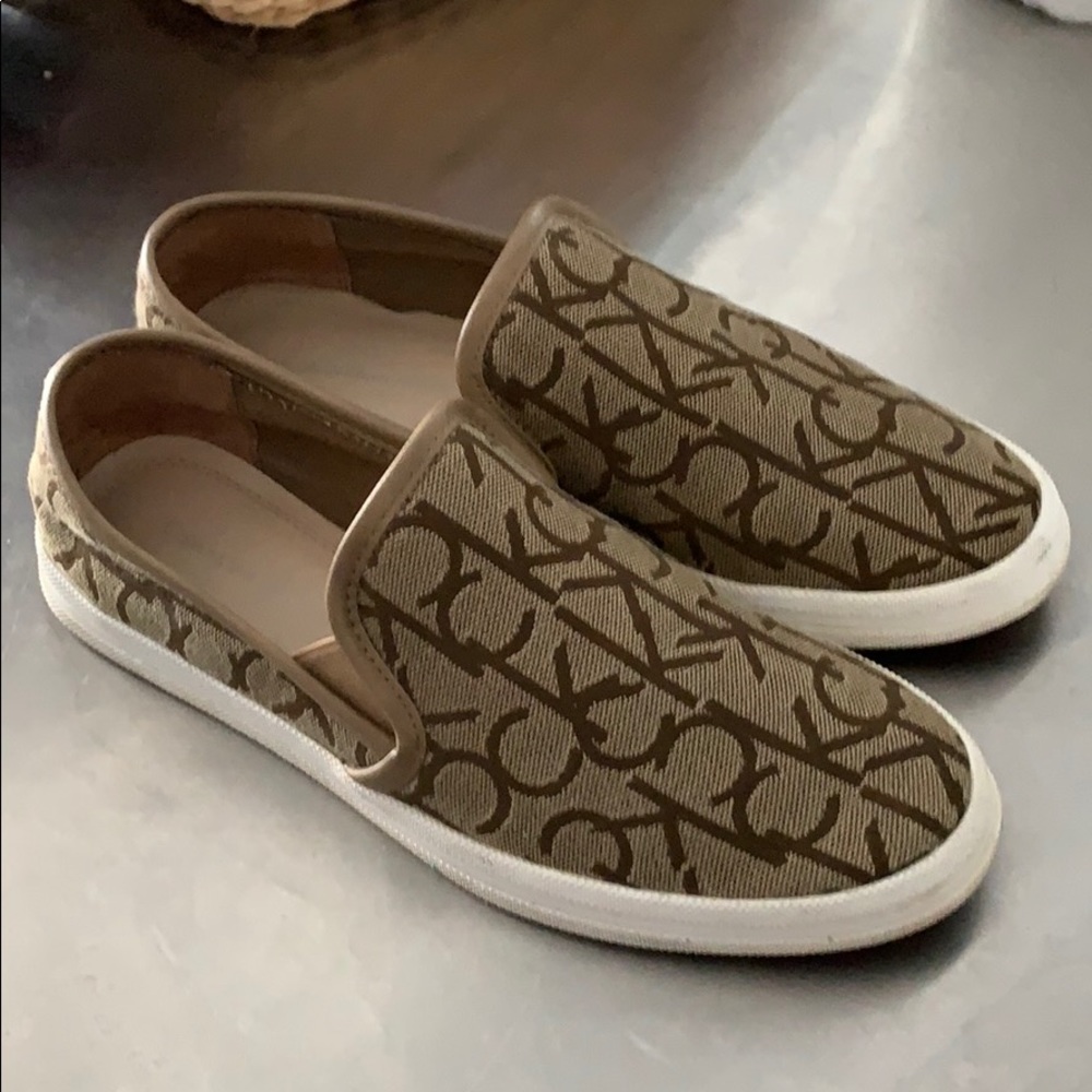 Women’s Calvin Klein Logo Marren Slip-on’s Size 7.5